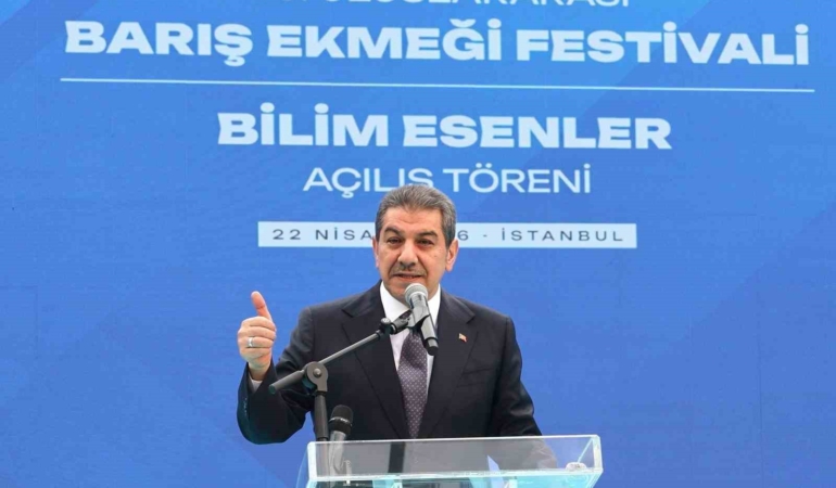 Bakan Kacır’dan Esenler’e müjde: "İlçeye muhteşem bir teknopark kazandırıyoruz"