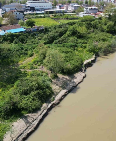 Sakarya’da nehre düşen çocuğu arama çalışmaları bir haftadır sürüyor
