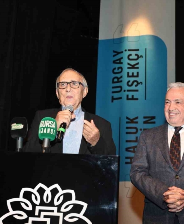 Nilüfer’de Ataol Behramoğlu ile şiir ve müzik dolu gece