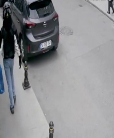 Ümraniye’de otomobilden 2 kilo altın ve 60 bin Euro çalan 4 şüpheli tutuklandı