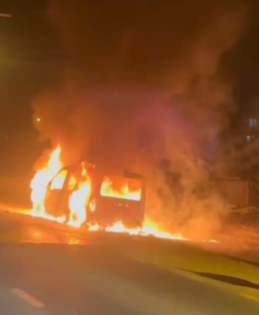 Tekirdağ’da korkutan yangın: Seyir halindeki araç alev topuna döndü