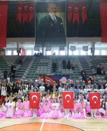 İnegöl’de 23 Nisan coşkuyla kutlandı