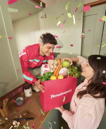 Yemeksepeti, 25 yıllık inovasyon yolculuğunu yeni reklam filmiyle kutluyor