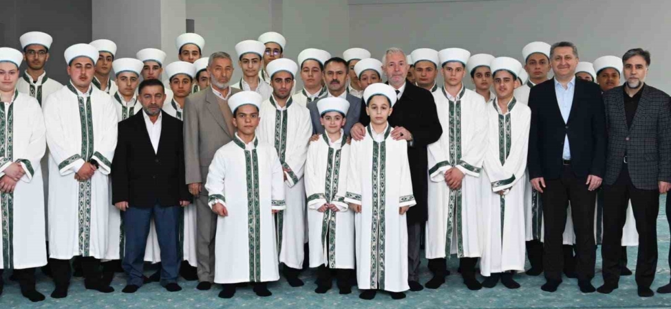 Gölcük’te 43 hafız icazet aldı