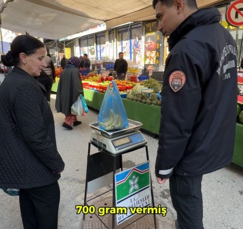Bahçelievler’de pazarcının tartı oyunu bozuldu