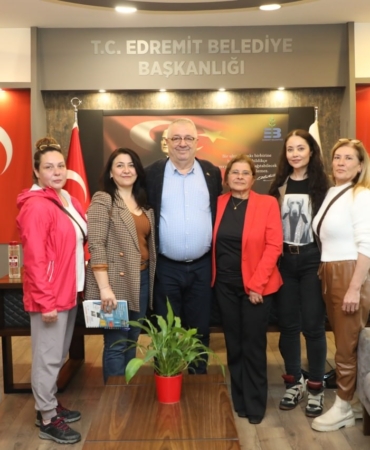 Başkan Mehmet Ertaş hayvanseverlerle bir araya geldi