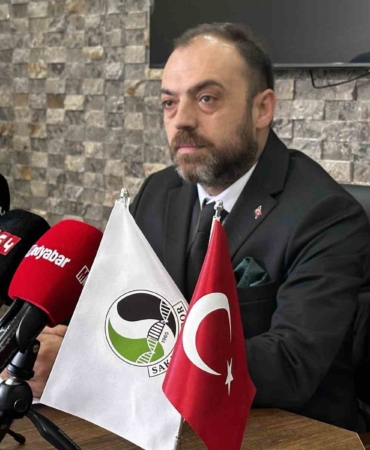 Enes Zengin: "Biz bir enkaz aldık"