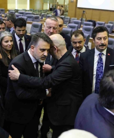 Bursa Büyükşehir’de başkanvekilliğine Şahin Biba seçildi