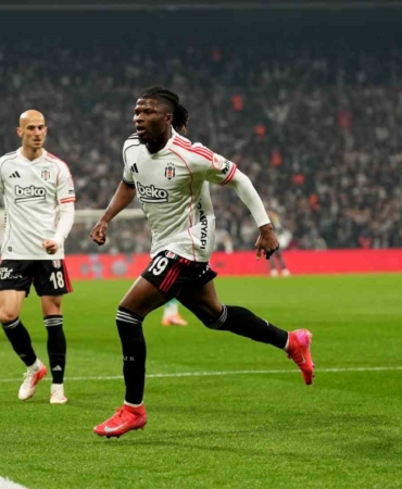 El Bilal Toure 3 ay sonra golle tanıştı