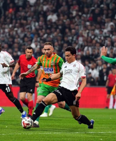 Ziraat Türkiye Kupası: Beşiktaş: 1 - Corendon Alanyaspor: 0 (İlk yarı)