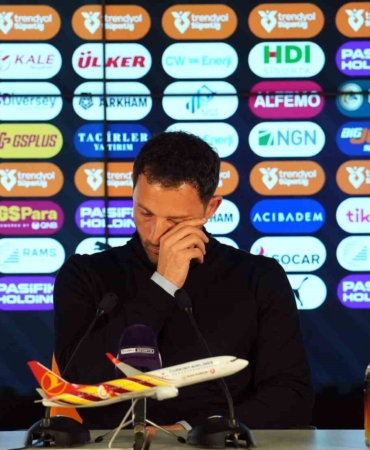 Domenico Tedesco: "Bu akşam gol atamamamız çılgınca geliyor"