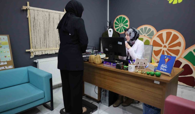 103 kilodan 76’ya düştü: Sadece kilosunu değil, hayatını da değiştirdi