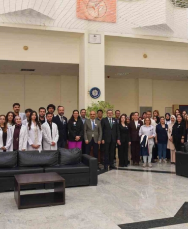 BŞEÜ’de Beyaz Önlük Giyme Töreni coşkuyla gerçekleşti