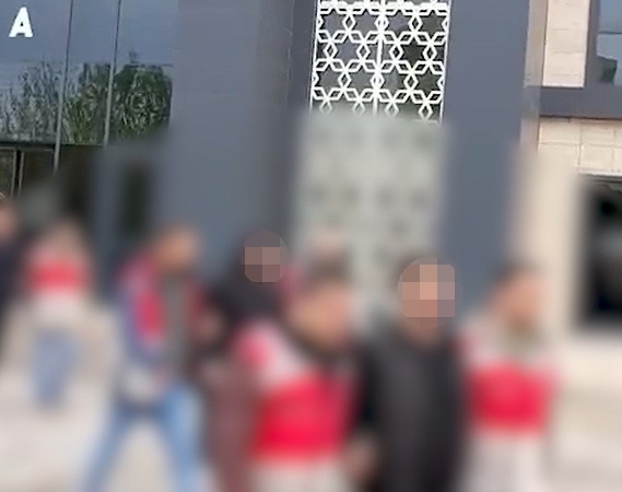 Çanakkale merkezli 92 milyon TL’lik yasa dışı bahis operasyonunda 5 şüpheli yakalandı