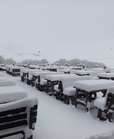 Nisan sonunda Uludağ’da kış geri döndü