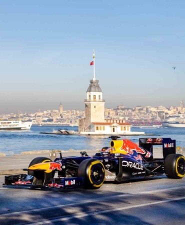 Formula 1 heyecanı 5 yıl sonra İstanbul sokaklarına taşındı