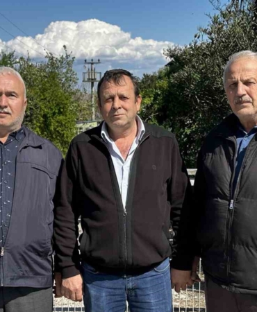 10 yıldır ödenmeyen süt paraları için fabrika önünde toplandılar