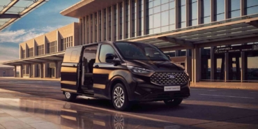 Yeni Ford Tourneo Custom 9+1 satışa sunuluyor