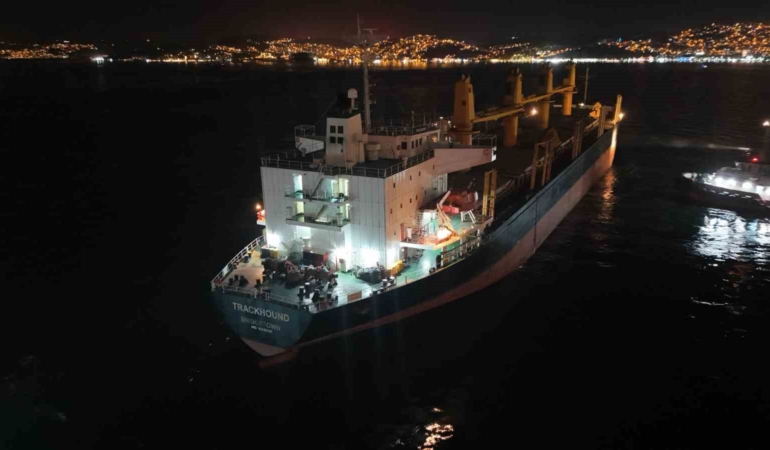 Boğaz’da gemi arızası: Trafik çift yönlü askıya alındı