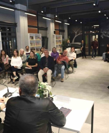 Hakan Bıçakçı, TikTok çağında edebiyatı sürdürmeyi Nilüfer’de anlattı