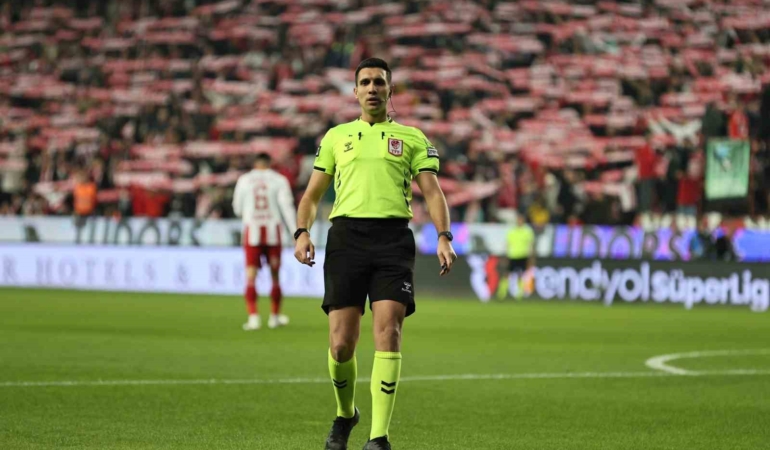 Göztepe – Galatasaray maçının hakemi Alper Akarsu oldu