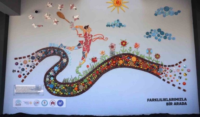 Nilüfer’de renkli dayanışma: Sanat ve sevgi panosu