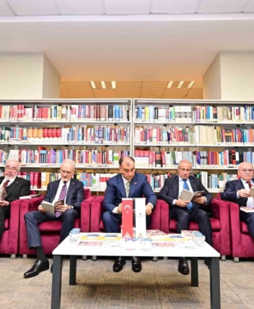 "İş Dünyası Okuyor" etkinliğinin üçüncüsü düzenlendi