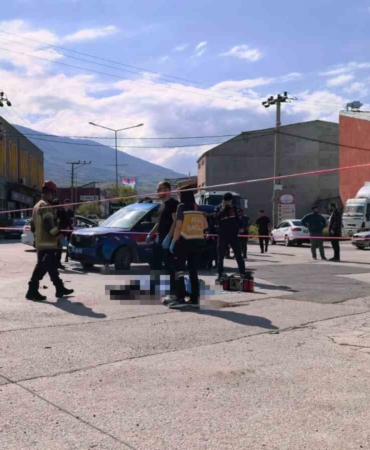 Vinçten atlaması sonucu hayatını kaybeden sürücü toprağa verildi