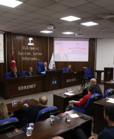 Başkan Ertaş, basınla buluştu: 2 yıllık hizmetleri anlattı