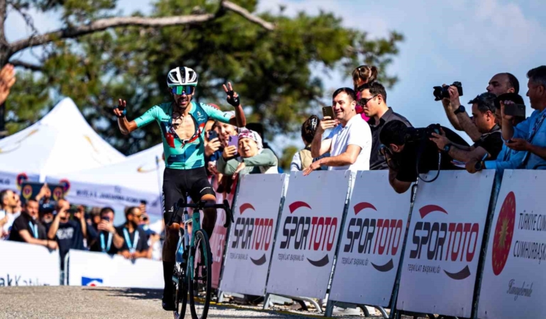 Kıran kırana yarışta zafer Ivan Sosa’nın