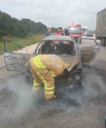 Biga-bandırma karayolunda çıkan araç yangını söndürüldü