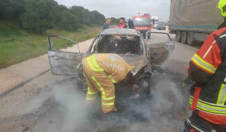 Biga-bandırma karayolunda çıkan araç yangını söndürüldü