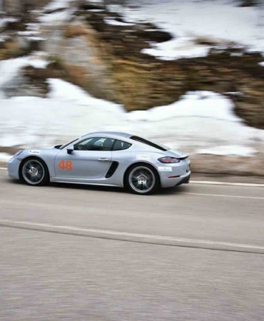 Otomobil tutkunları Uludağ’da buluştu