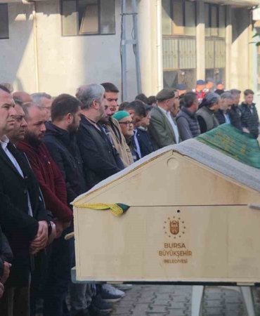 Baba ve oğlu son yolculuğuna uğurlandı