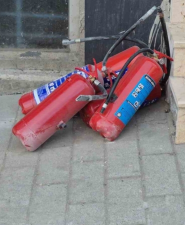 Sultangazi’de kağıt ambalajı yapan iş yerinde korkutan yangın