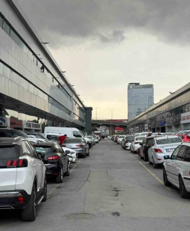 Hürmüz Boğazı otomobilde ikinci eli vurdu