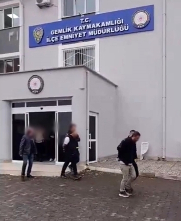 Bursa’da hırsızlık operasyonu: Çok sayıda suç kaydı bulunan şüpheliler yakalandı