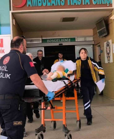 Bursa’da kaynar su üzerine dökülen 9 aylık bebek ağır yaralandı