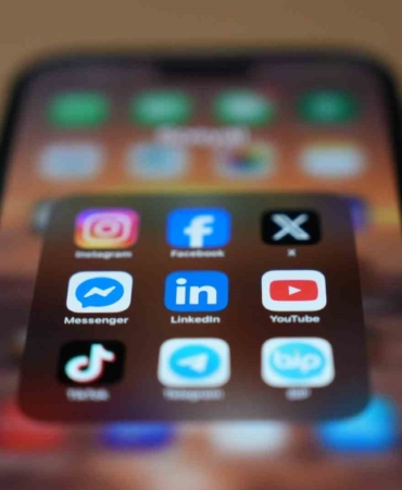 Sosyal medya devlerinin "temsilcilik" oyunu