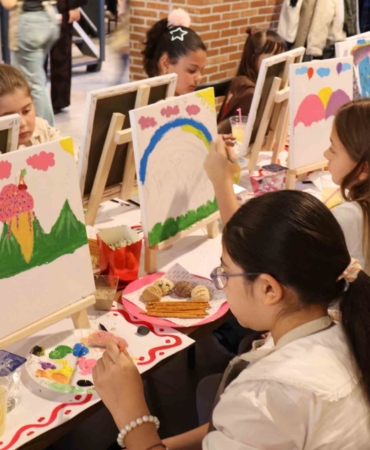 Coşkunöz Holding’de geleneksel resim şenliği coşkusu