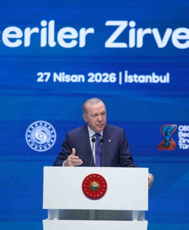 Cumhurbaşkanı Erdoğan "Dünyamız teknolojinin ve yapay zekanın öncülüğünü yaptığı keskin bir dönüşüm sürecinden geçiyor"