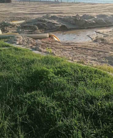 Burhaniye’de denize akan pis sular tepkiye neden oldu