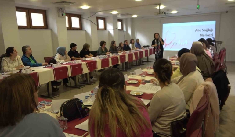 Yalova’da "Emzirme Danışmanlığı ve Ulusal Değerlendirici Sağlık Personeli Eğitimi"