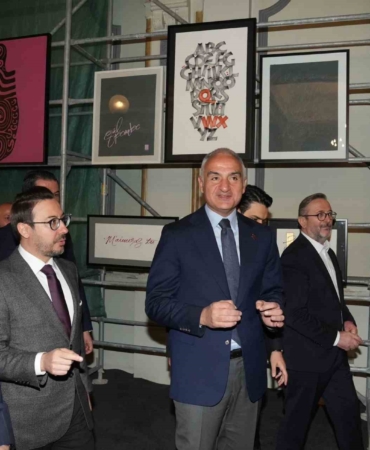 106 yıllık Karaköy Palas yeniden kapılarını açtı