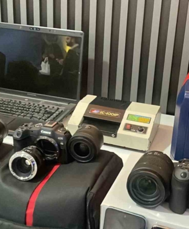 İstanbul’da kargo dolandırıcılığı şebekesine operasyon: 3’ü kadın 10 şüpheli şüpheli adliyeye sevk edildi