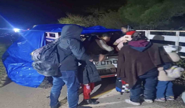 Çanakkale’de 77 kaçak göçmen yakalandı, 2 organizatör tutuklandı