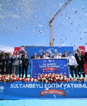 Sultanbeyli’de 3 yeni okulun temeli atıldı