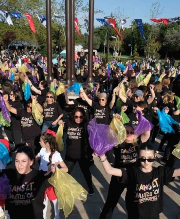 Dünya Dans Günü renkli görüntülere sahne oldu