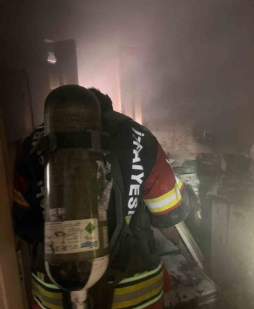 Edremit’te korkutan ev yangını