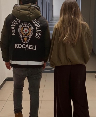 Başkasına ait kredi kartını 35 kez kullandı, Kocaeli’de sahte kimlikle yakalandı